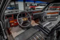 1983-Lincoln-Continental-Black-668677--45.jpg